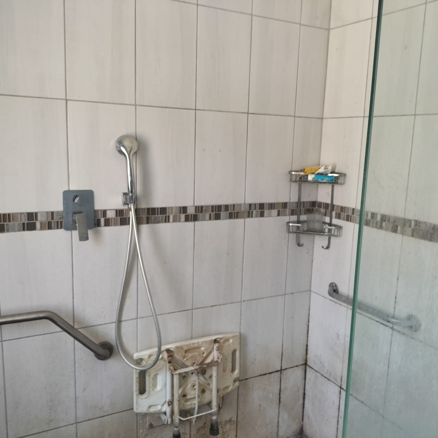 5 Bedroom Property for Sale in Sasolburg Free State